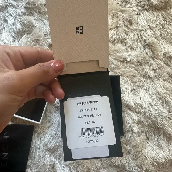 NWB Givenchy 4G Golden Crystal Chain Logo Bracelet - Picture 8 of 12